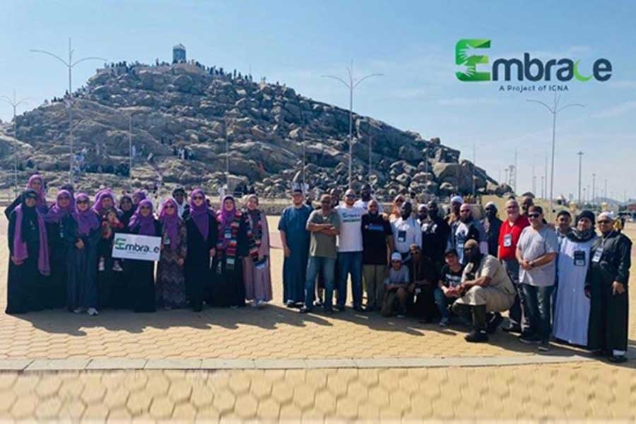 Embrace: A Life-changing Umrah Trip for American Muslim Converts